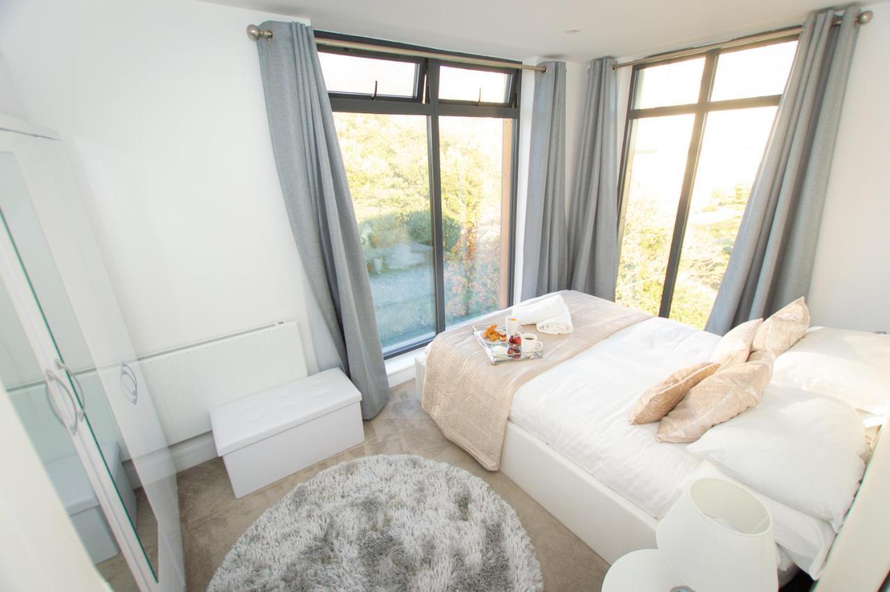 * Panoramic Penthouse With Sea & City Views บอร์นมัธ ภายนอก รูปภาพ
